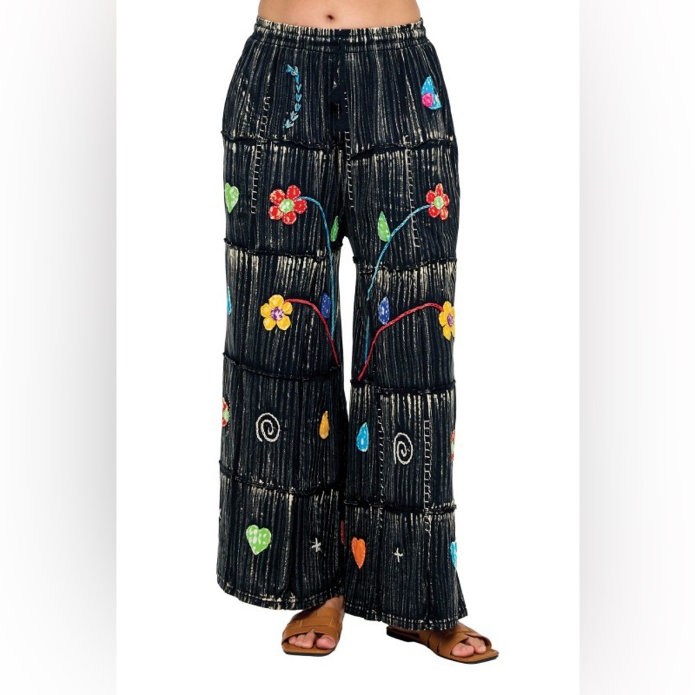 Brushed Tie Dye Hand Embroidered
Floral Pants|Black